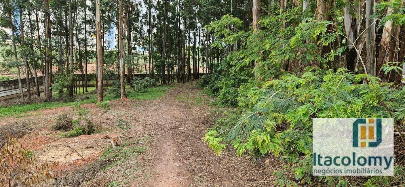 Foto 1 de Terreno / Lote à venda, 1682m2 em Residencial Tamboré, Barueri - SP