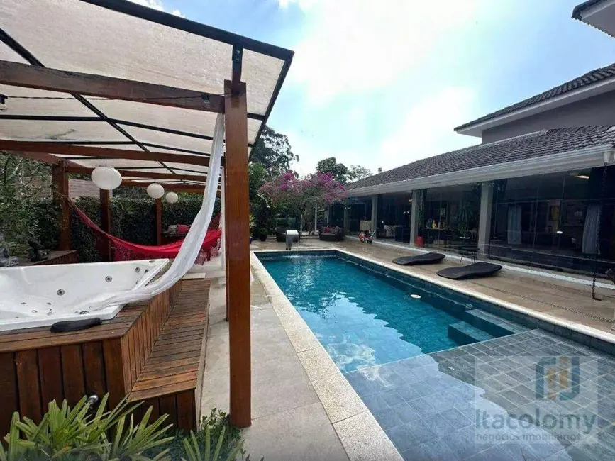 Foto 2 de Casa de Condomínio com 5 quartos à venda, 2000m2 em Residencial Tamboré, Barueri - SP