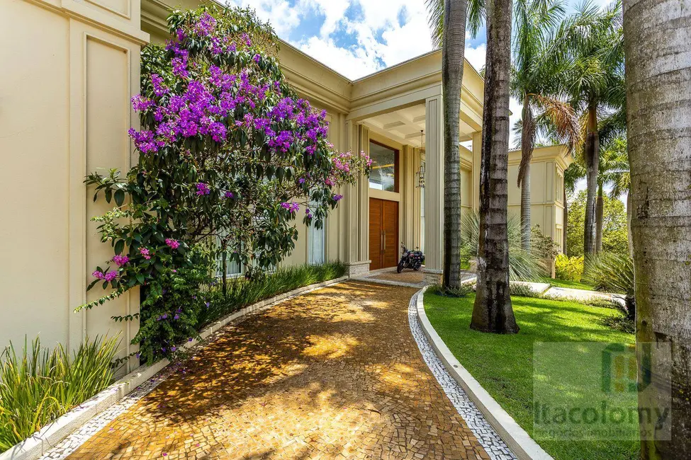 Casa de Condomínio com 5 quartos à venda, 1442m2 em Tamboré, Barueri - SP - imagem 3 Foto 3 de Casa de Condomínio com 5 quartos à venda, 1442m2 em Tamboré, Barueri - SP