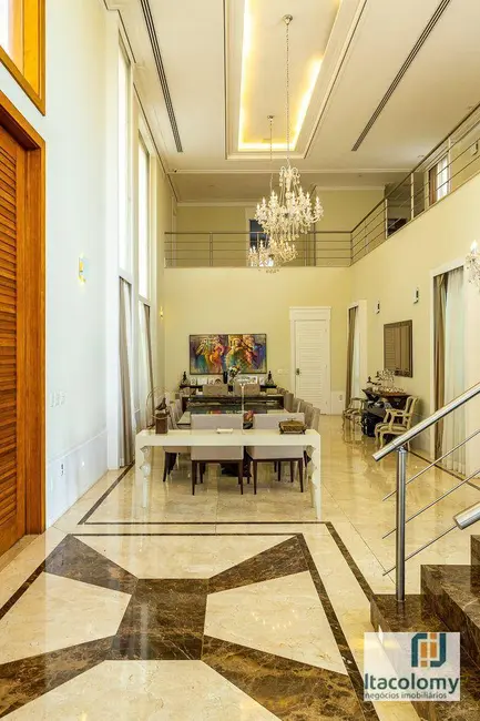 Casa de Condomínio com 5 quartos à venda, 1442m2 em Tamboré, Barueri - SP - imagem 9 Foto 9 de Casa de Condomínio com 5 quartos à venda, 1442m2 em Tamboré, Barueri - SP
