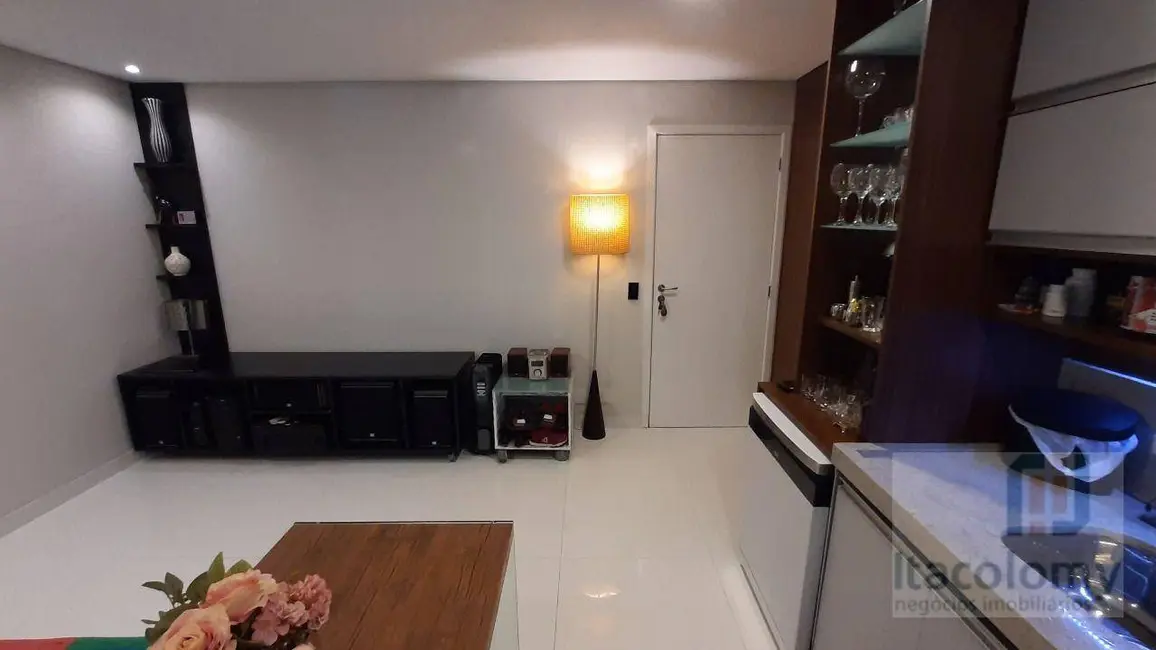 Foto 2 de Apartamento com 1 quarto à venda, 50m2 em Barueri - SP