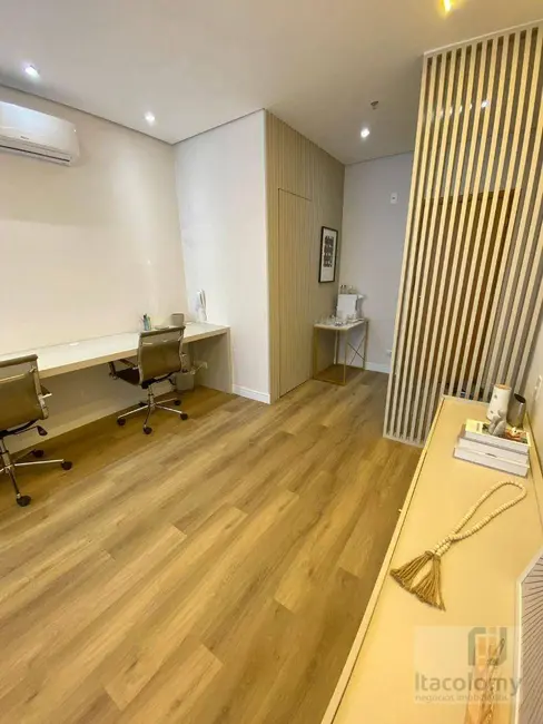 Foto 1 de Sala Comercial à venda, 30m2 em Tamboré, Santana De Parnaiba - SP