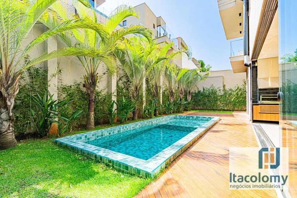 Casa de Condomínio com 4 quartos à venda, 556m2 em Tamboré, Santana De Parnaiba - SP - imagem 3 Foto 3 de Casa de Condomínio com 4 quartos à venda, 556m2 em Tamboré, Santana De Parnaiba - SP