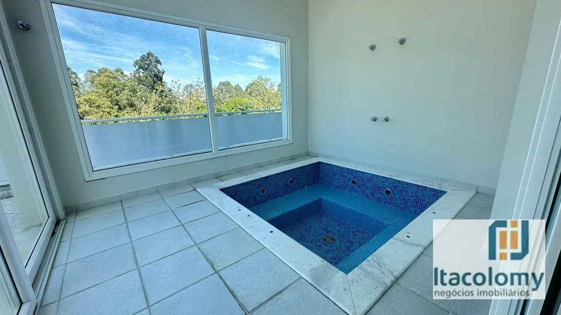 Casa de Condomínio com 6 quartos à venda, 1550m2 em Tamboré, Santana De Parnaiba - SP - imagem 3 Foto 3 de Casa de Condomínio com 6 quartos à venda, 1550m2 em Tamboré, Santana De Parnaiba - SP