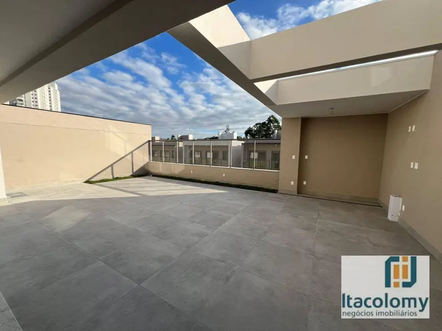 Foto 2 de Casa de Condomínio com 3 quartos à venda, 300m2 em Tamboré, Santana De Parnaiba - SP