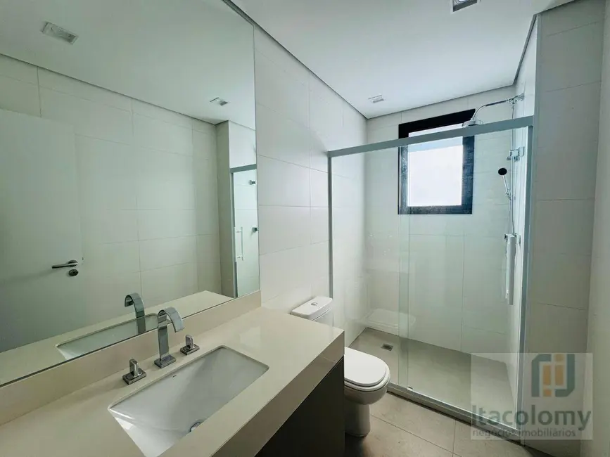 Foto 9 de Apartamento com 3 quartos para alugar, 285m2 em Alphaville Empresarial, Barueri - SP