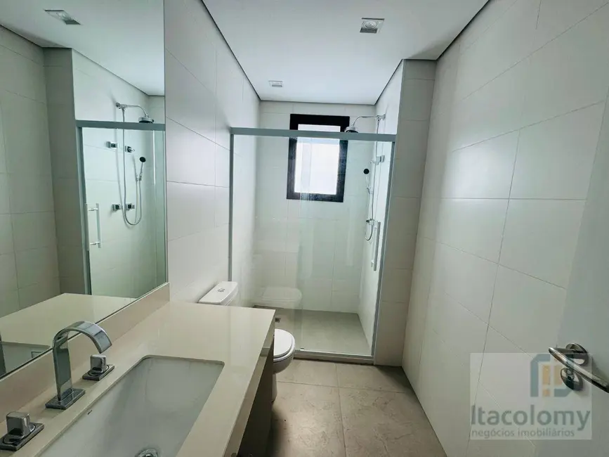 Apartamento com 3 quartos para alugar, 285m2 em Alphaville Empresarial, Barueri - SP - imagem 3 Foto 3 de Apartamento com 3 quartos para alugar, 285m2 em Alphaville Empresarial, Barueri - SP