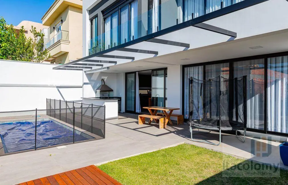 Foto 2 de Casa de Condomínio com 4 quartos à venda, 450m2 em Santana De Parnaiba - SP