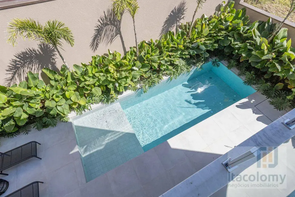 Foto 2 de Casa de Condomínio com 4 quartos à venda, 450m2 em Santana De Parnaiba - SP