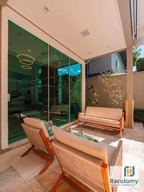 Foto 5 de Casa de Condomínio com 3 quartos à venda, 307m2 em Santana De Parnaiba - SP