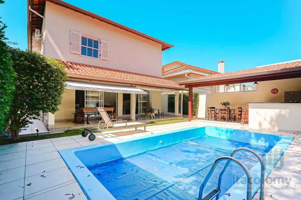 Foto 1 de Casa de Condomínio com 4 quartos à venda, 400m2 em Santana De Parnaiba - SP