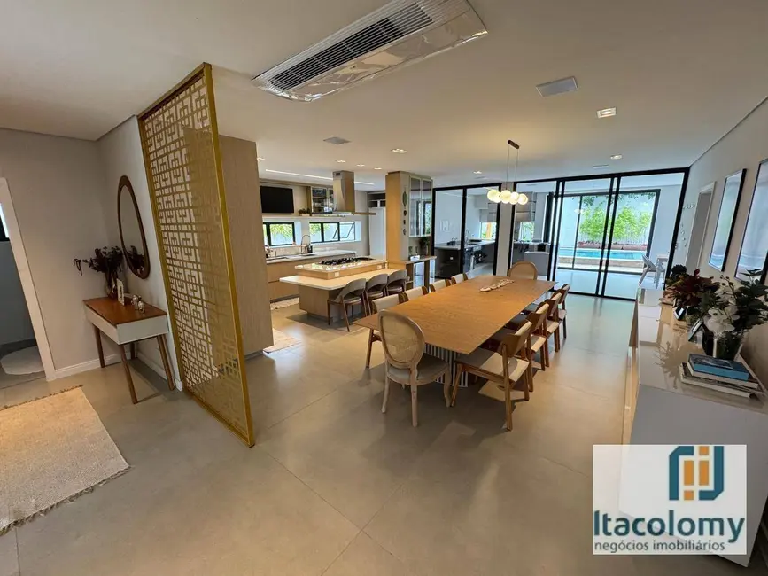 Foto 3 de Casa de Condomínio com 4 quartos à venda, 610m2 em Barueri - SP