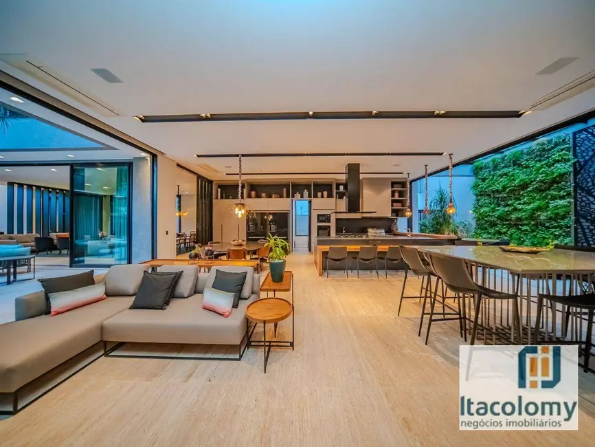 Casa de Condomínio com 5 quartos à venda, 750m2 em Tamboré, Barueri - SP - imagem 3 Foto 3 de Casa de Condomínio com 5 quartos à venda, 750m2 em Tamboré, Barueri - SP