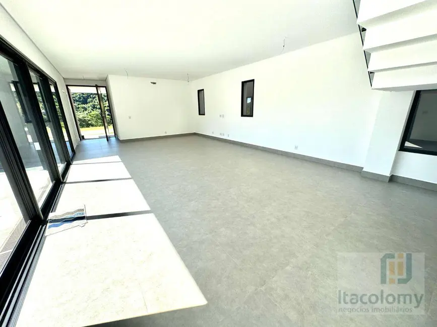 Foto 3 de Casa de Condomínio com 6 quartos à venda, 512m2 em Santana De Parnaiba - SP