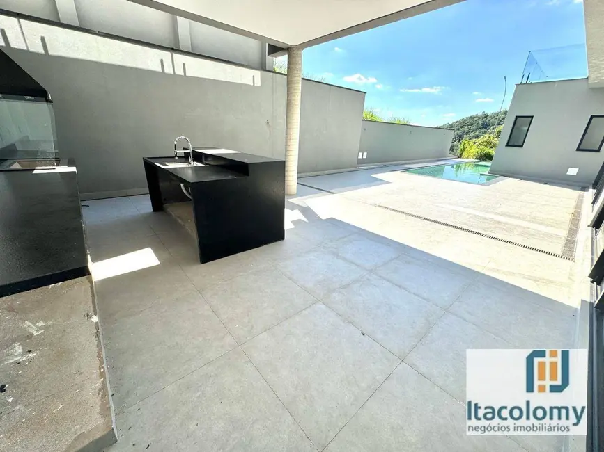 Casa de Condomínio com 6 quartos à venda, 512m2 em Santana De Parnaiba - SP - imagem 8 Foto 8 de Casa de Condomínio com 6 quartos à venda, 512m2 em Santana De Parnaiba - SP