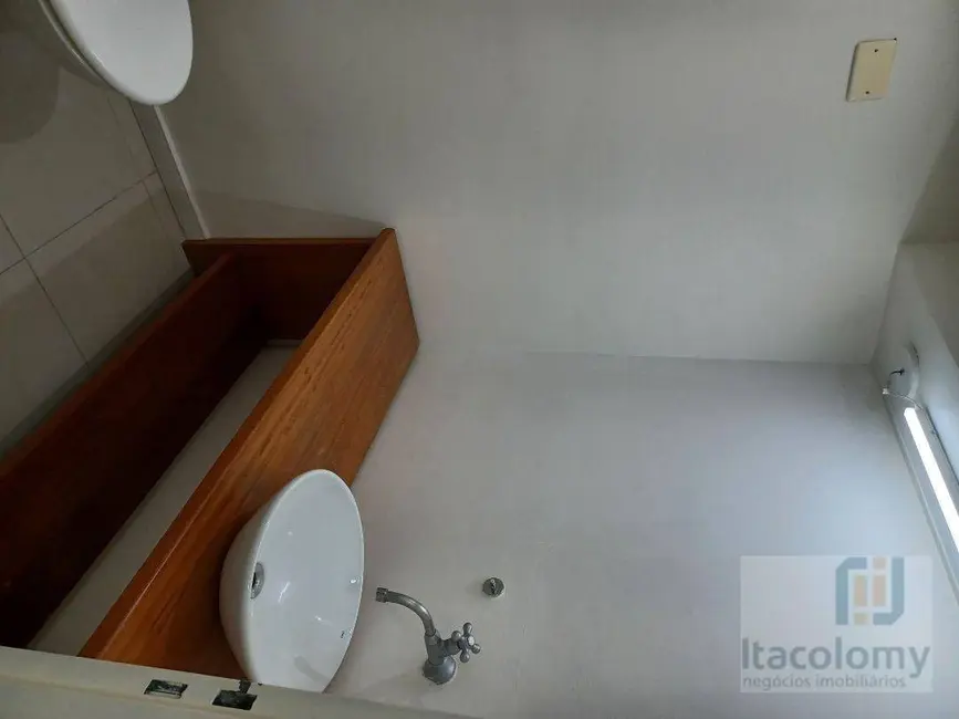 Sala Comercial para alugar, 184m2 em Vila Olímpia, São Paulo - SP - imagem 9 Foto 9 de Sala Comercial para alugar, 184m2 em Vila Olímpia, São Paulo - SP