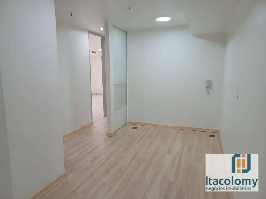 Foto 1 de Sala Comercial para alugar, 184m2 em Vila Olímpia, São Paulo - SP