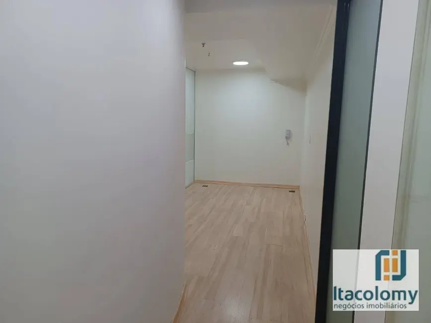 Sala Comercial para alugar, 184m2 em Vila Olímpia, São Paulo - SP - imagem 5 Foto 5 de Sala Comercial para alugar, 184m2 em Vila Olímpia, São Paulo - SP