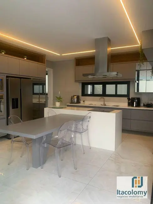 Foto 3 de Casa de Condomínio com 4 quartos à venda, 600m2 em Santana De Parnaiba - SP