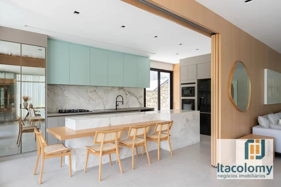 Casa de Condomínio com 4 quartos à venda, 420m2 em Tamboré, Barueri - SP - imagem 4 Foto 4 de Casa de Condomínio com 4 quartos à venda, 420m2 em Tamboré, Barueri - SP