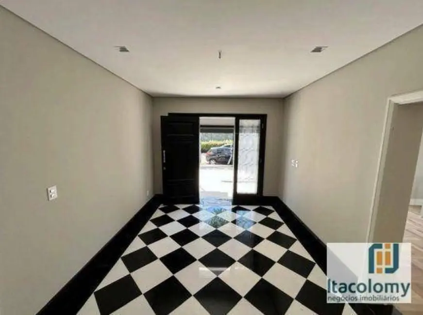 Foto 2 de Casa com 4 quartos à venda, 650m2 em Jardim Everest, São Paulo - SP