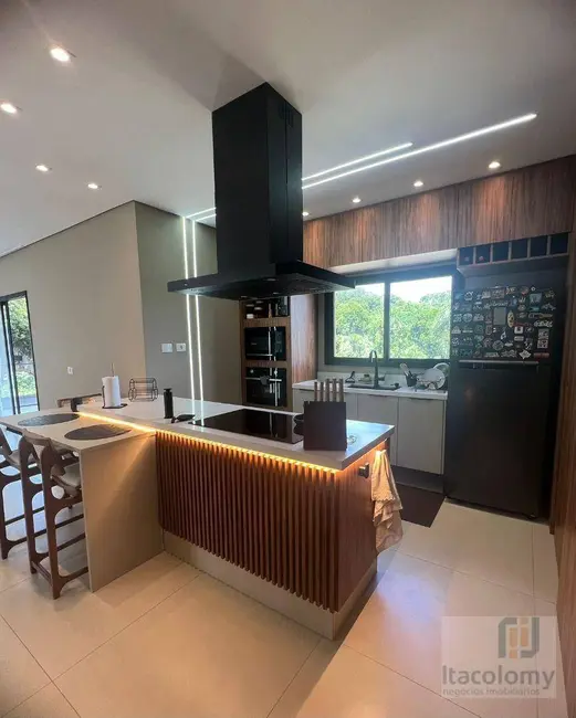 Foto 8 de Casa de Condomínio com 3 quartos à venda, 472m2 em Tarumã, Santana De Parnaiba - SP