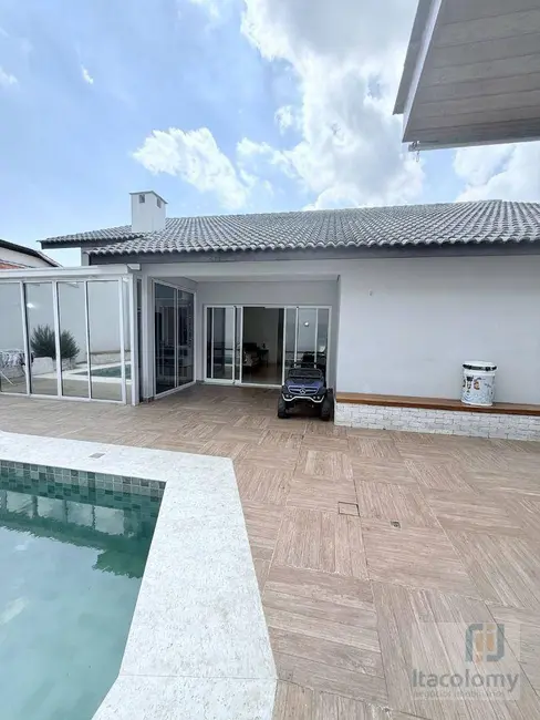 Foto 3 de Casa de Condomínio com 4 quartos à venda, 500m2 em Santana De Parnaiba - SP