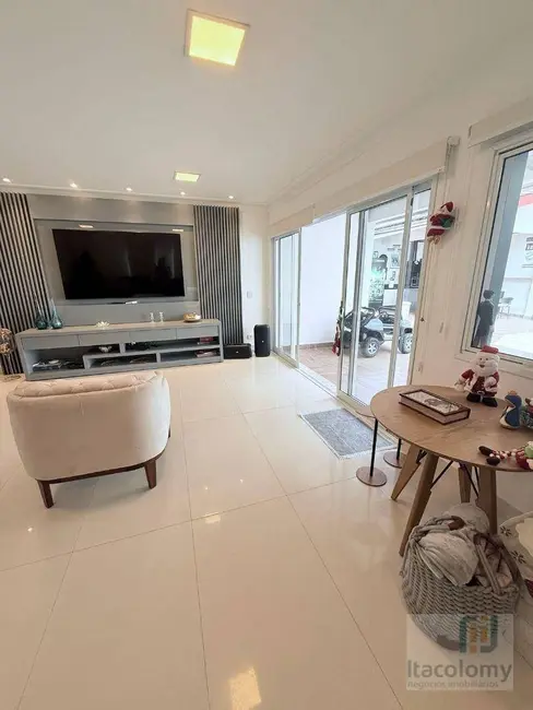 Foto 1 de Casa de Condomínio com 4 quartos à venda, 500m2 em Santana De Parnaiba - SP