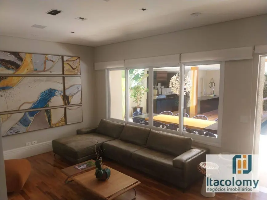 Casa de Condomínio com 5 quartos à venda e para alugar, 560m2 em Barueri - SP - imagem 8 Foto 8 de Casa de Condomínio com 5 quartos à venda e para alugar, 560m2 em Barueri - SP