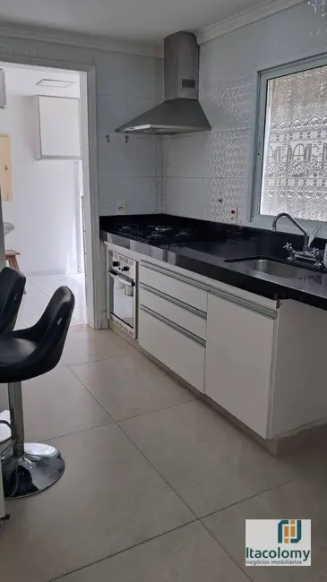 Foto 2 de Casa de Condomínio com 4 quartos para alugar, 170m2 em Tamboré, Santana De Parnaiba - SP