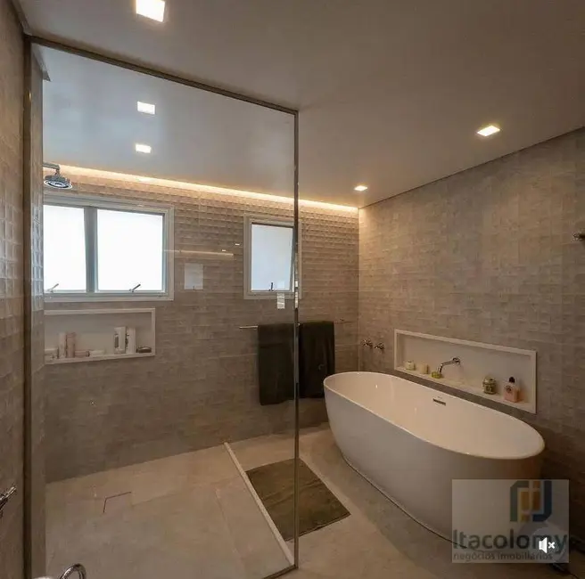 Foto 5 de Casa de Condomínio com 4 quartos à venda, 1200m2 em Santana De Parnaiba - SP