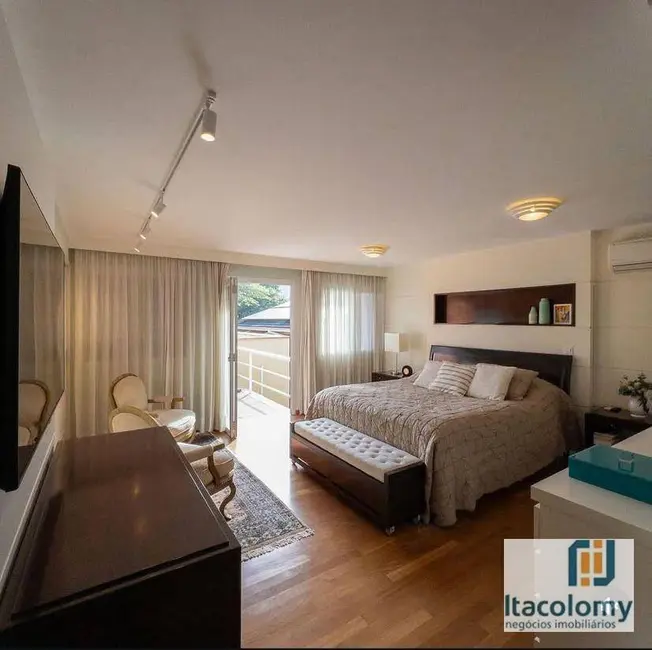 Foto 6 de Casa de Condomínio com 4 quartos à venda, 1200m2 em Santana De Parnaiba - SP