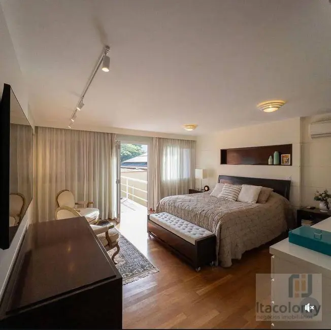 Foto 6 de Casa de Condomínio com 4 quartos à venda, 1200m2 em Santana De Parnaiba - SP