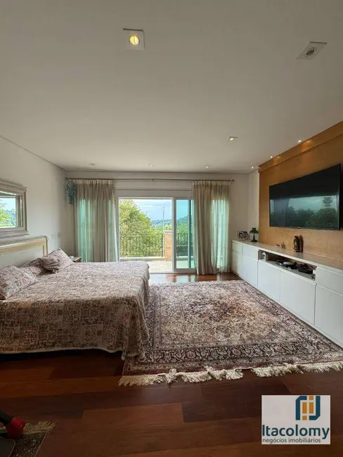 Casa de Condomínio com 3 quartos à venda, 980m2 em Santana De Parnaiba - SP - imagem 5 Foto 5 de Casa de Condomínio com 3 quartos à venda, 980m2 em Santana De Parnaiba - SP