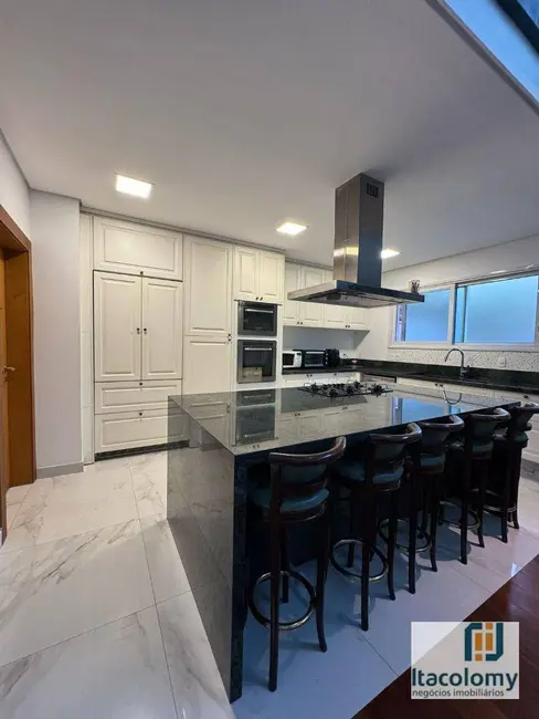 Casa de Condomínio com 3 quartos à venda, 980m2 em Santana De Parnaiba - SP - imagem 6 Foto 6 de Casa de Condomínio com 3 quartos à venda, 980m2 em Santana De Parnaiba - SP