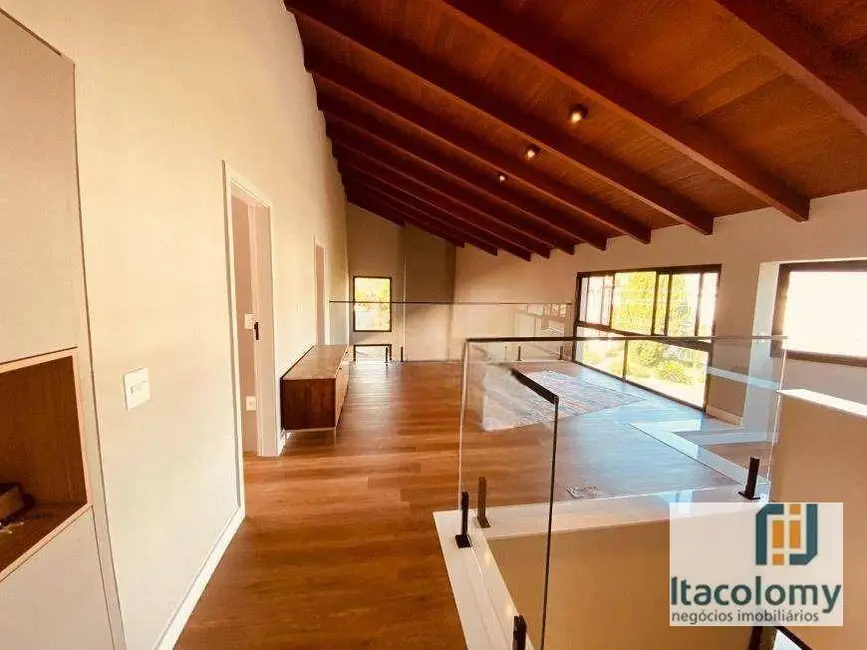 Foto 9 de Casa de Condomínio com 3 quartos à venda, 560m2 em Santana De Parnaiba - SP