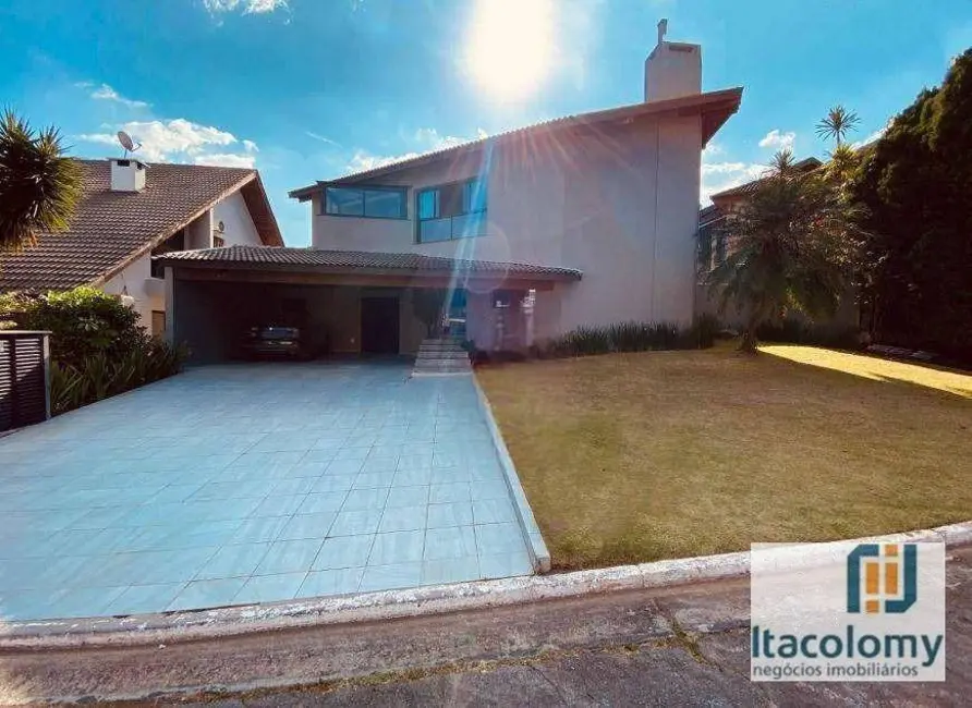 Foto 3 de Casa de Condomínio com 3 quartos à venda, 560m2 em Santana De Parnaiba - SP