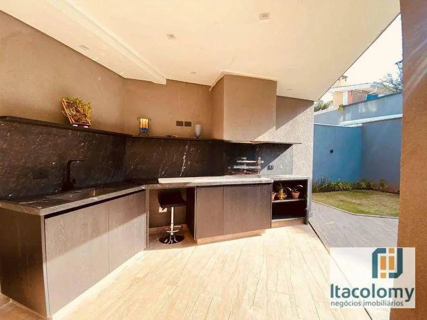 Foto 4 de Casa de Condomínio com 3 quartos à venda, 560m2 em Santana De Parnaiba - SP