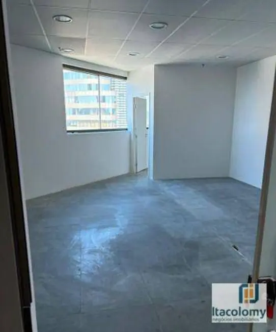 Foto 1 de Sala Comercial para alugar, 59m2 em Empresarial 18 do Forte, Barueri - SP
