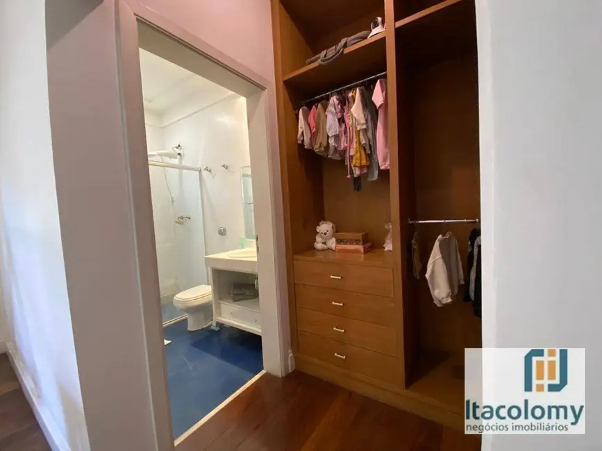 Casa de Condomínio com 3 quartos para alugar, 1300m2 em Santana De Parnaiba - SP - imagem 4 Foto 4 de Casa de Condomínio com 3 quartos para alugar, 1300m2 em Santana De Parnaiba - SP