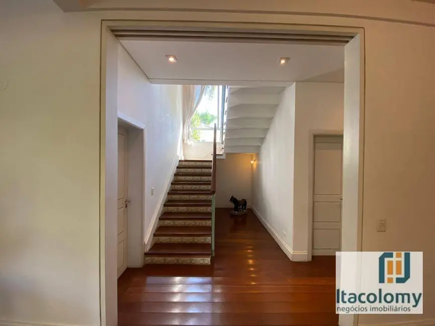 Casa de Condomínio com 3 quartos para alugar, 1300m2 em Santana De Parnaiba - SP - imagem 6 Foto 6 de Casa de Condomínio com 3 quartos para alugar, 1300m2 em Santana De Parnaiba - SP