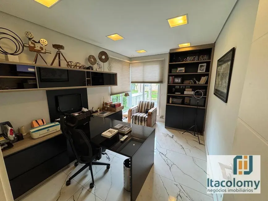 Foto 3 de Casa de Condomínio com 4 quartos à venda, 560m2 em Barueri - SP