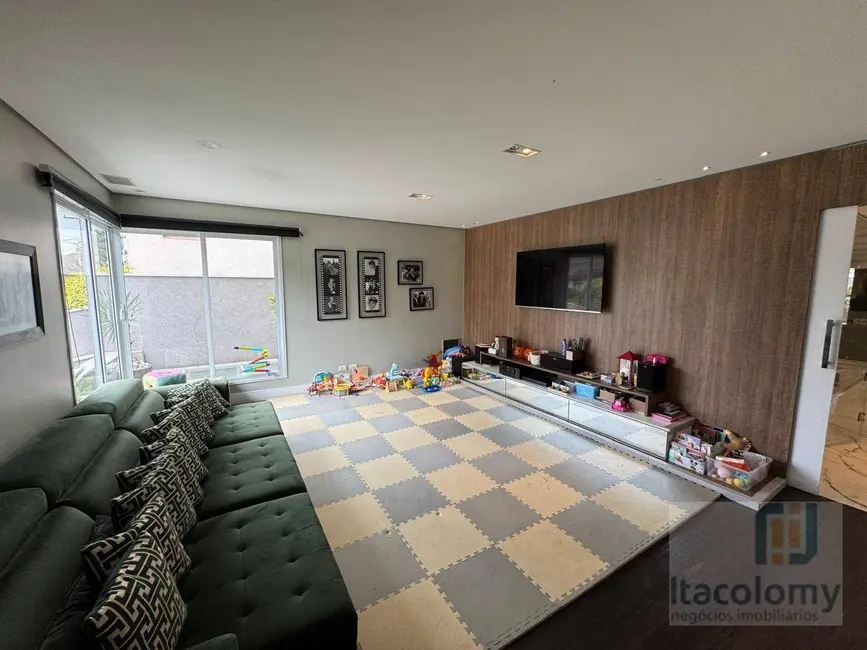 Casa de Condomínio com 4 quartos à venda, 560m2 em Barueri - SP - imagem 4 Foto 4 de Casa de Condomínio com 4 quartos à venda, 560m2 em Barueri - SP