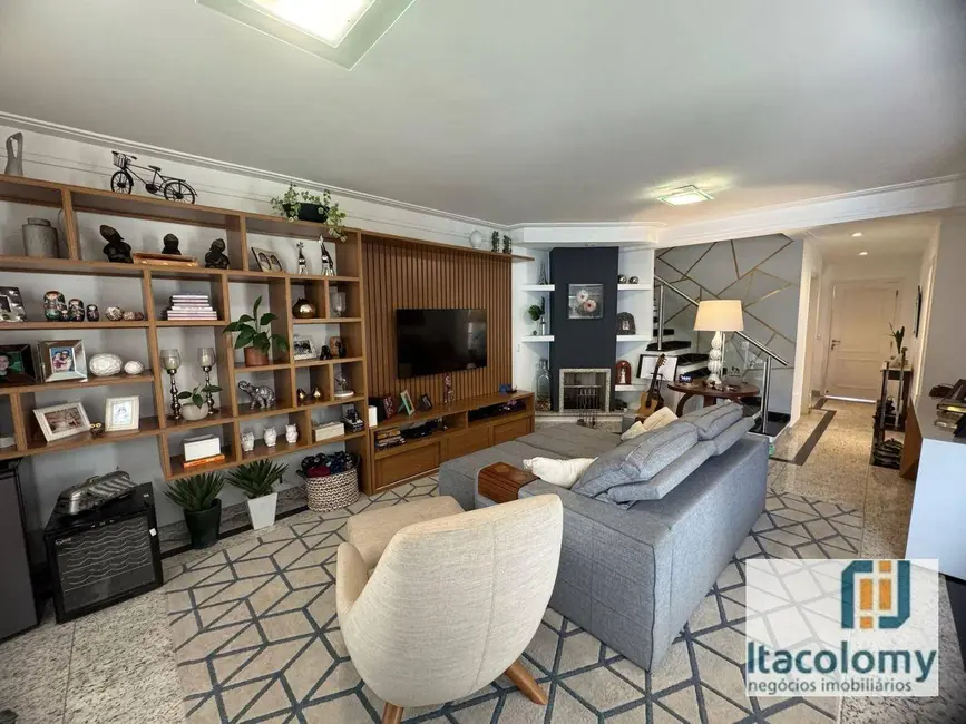 Casa de Condomínio com 3 quartos à venda, 235m2 em Santana De Parnaiba - SP - imagem 5 Foto 5 de Casa de Condomínio com 3 quartos à venda, 235m2 em Santana De Parnaiba - SP