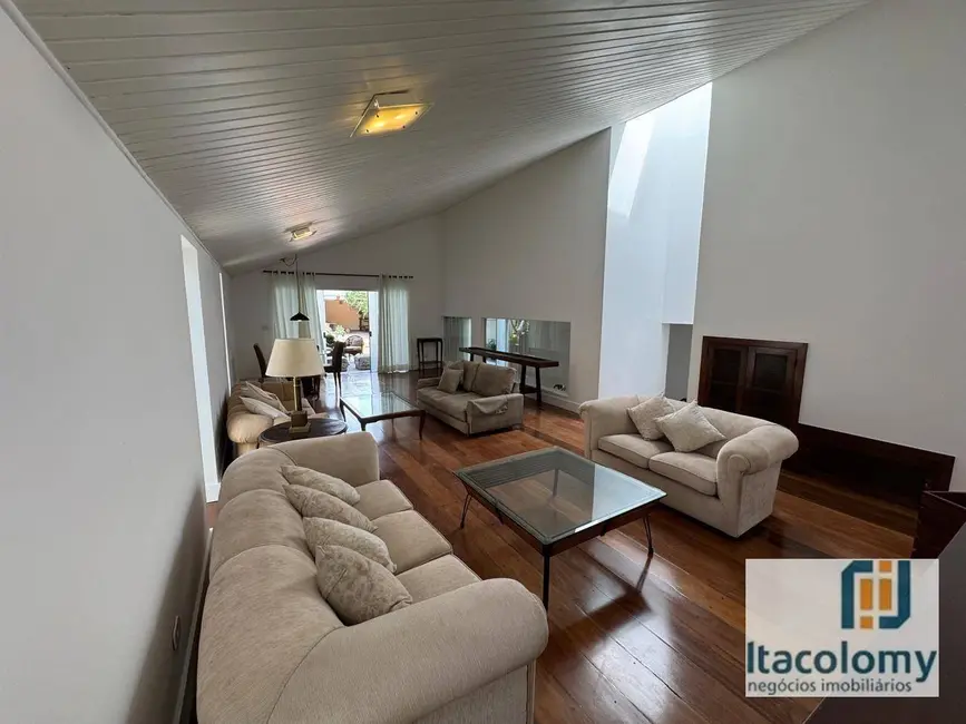 Foto 3 de Casa de Condomínio com 4 quartos para alugar, 720m2 em Barueri - SP