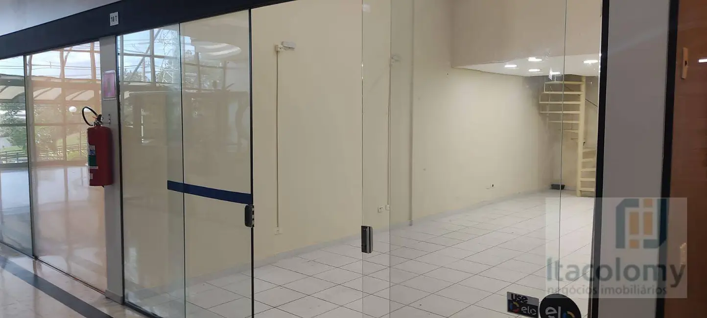 Foto 3 de Loja à venda, 48m2 em Santana De Parnaiba - SP