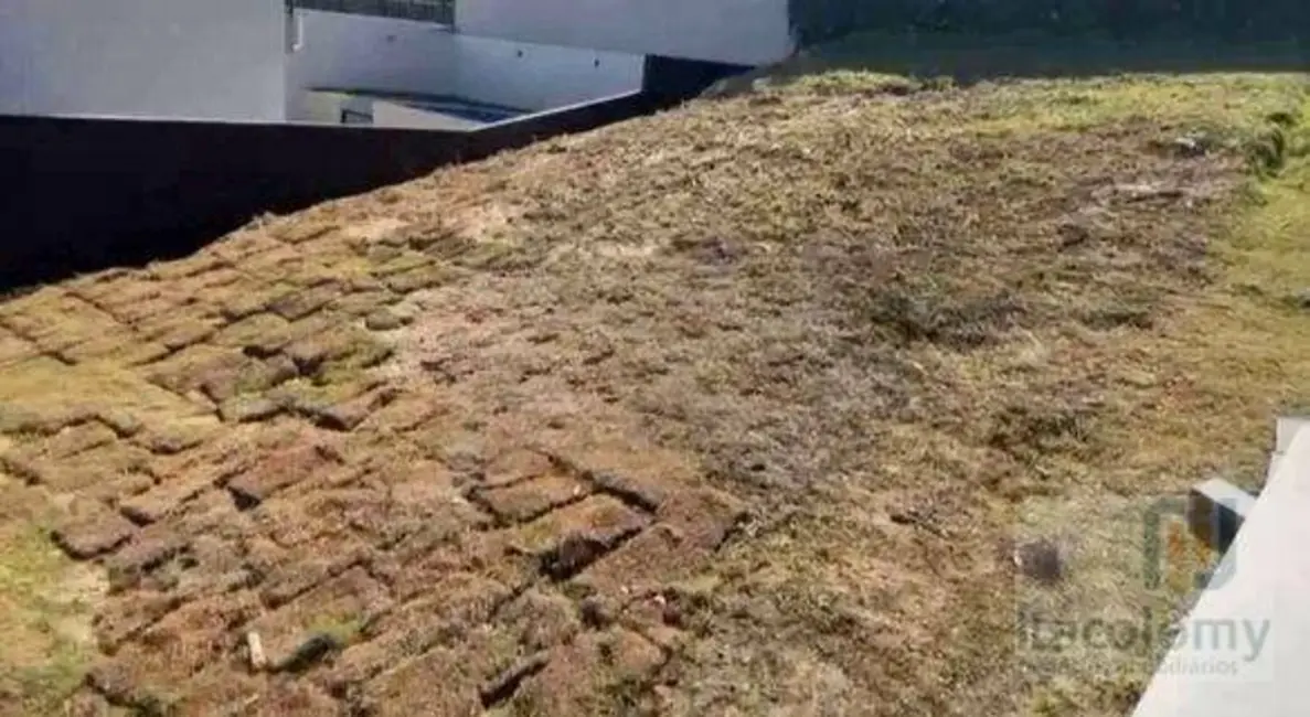 Foto 3 de Terreno / Lote à venda, 373m2 em Santana De Parnaiba - SP