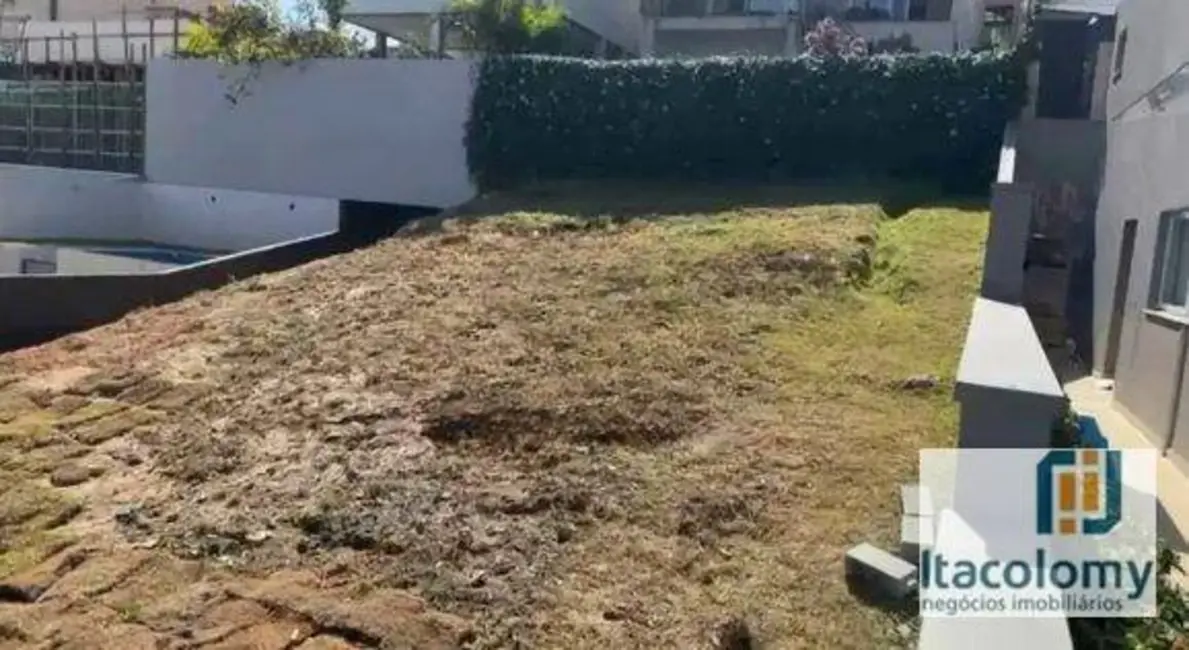 Foto 5 de Terreno / Lote à venda, 373m2 em Santana De Parnaiba - SP