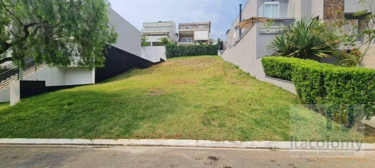 Foto 1 de Terreno / Lote à venda, 373m2 em Santana De Parnaiba - SP