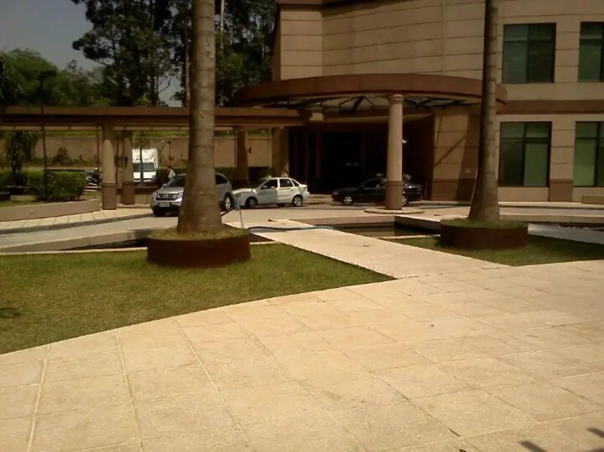 Loja para alugar, 117m2 em Alphaville Industrial, Barueri - SP - imagem 5 Foto 5 de Loja para alugar, 117m2 em Alphaville Industrial, Barueri - SP